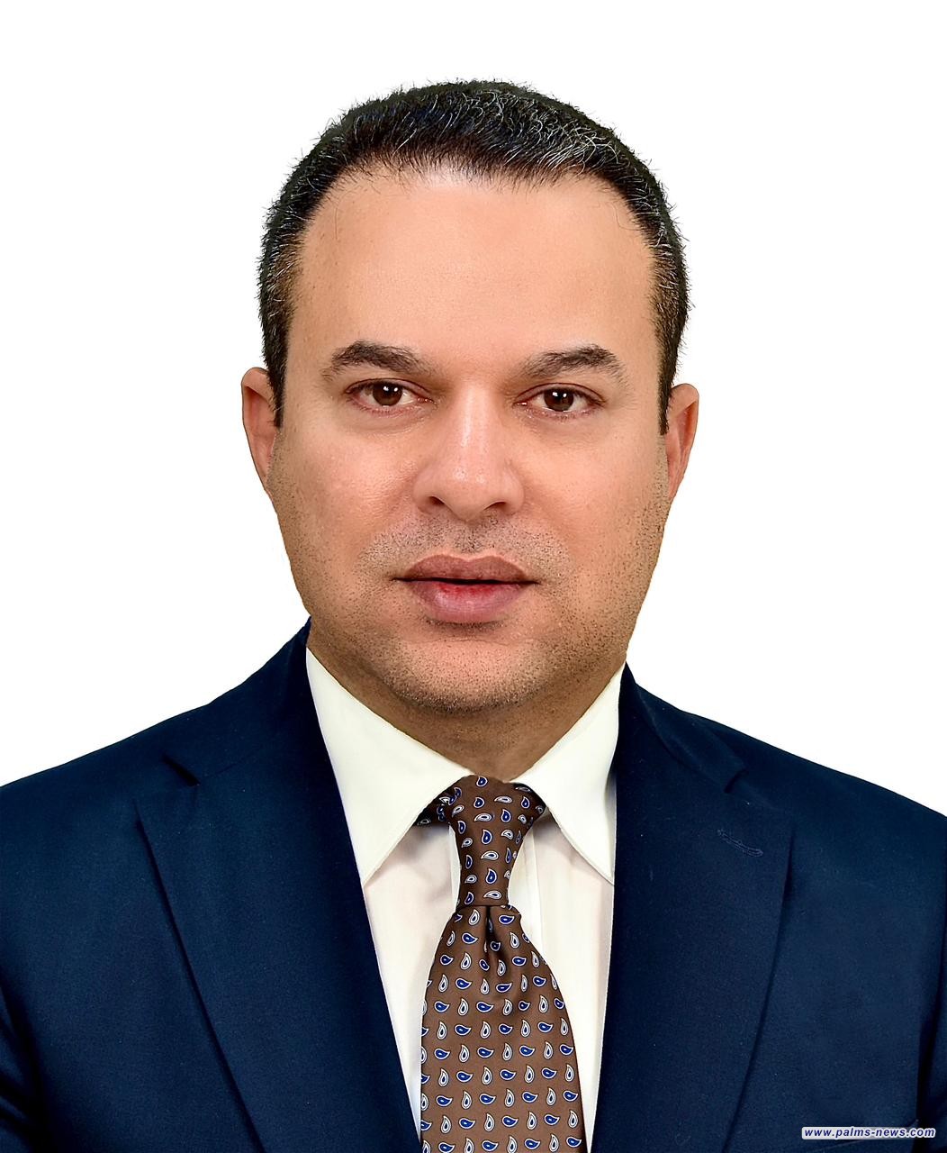 المتنبي ، تمثالان ورمزٌ واحد